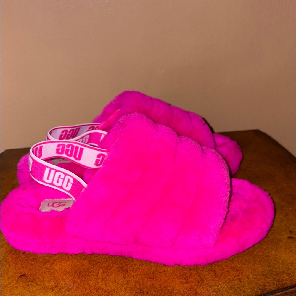 UGG Vibrant Pink Fluffy Slides - Picture 2 of 5